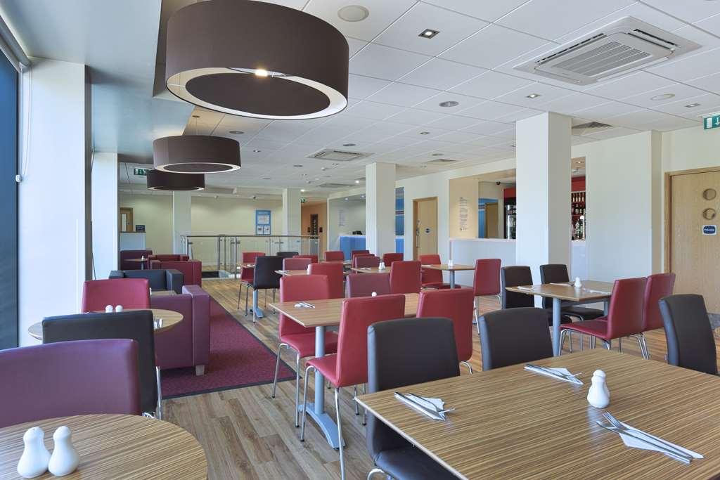 Travelodge Acton Londra